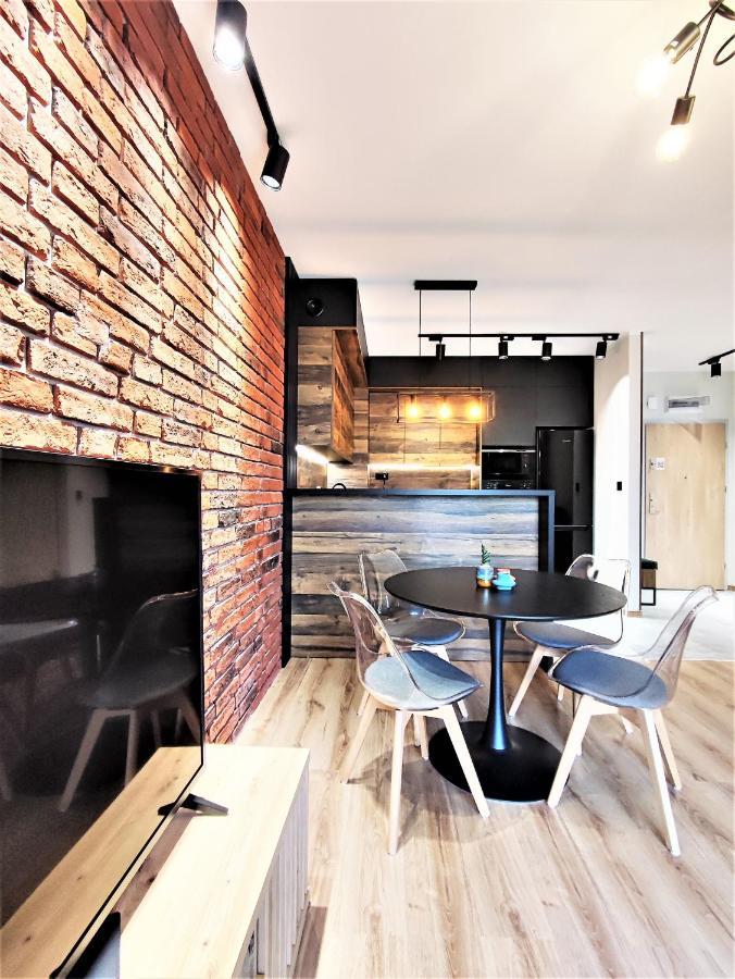אילאווה Loft Apart - Loft Nad Rzeka, Centrum, Parking, Winda, Netflix מראה חיצוני תמונה