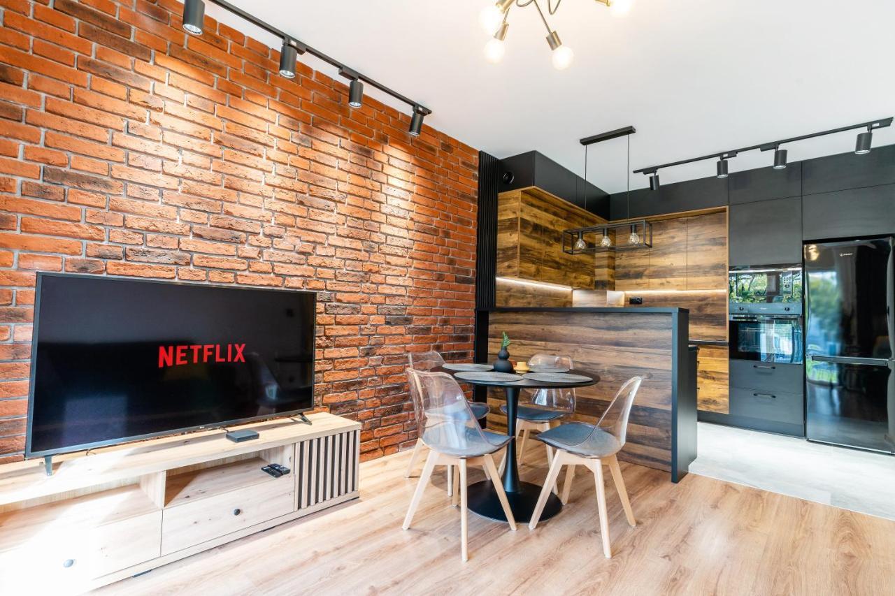 אילאווה Loft Apart - Loft Nad Rzeka, Centrum, Parking, Winda, Netflix מראה חיצוני תמונה