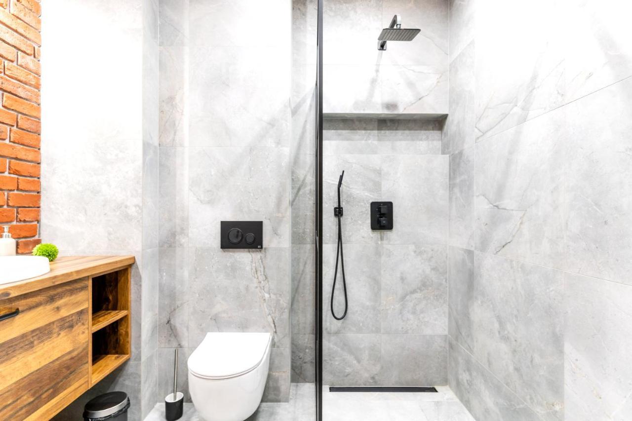 אילאווה Loft Apart - Loft Nad Rzeka, Centrum, Parking, Winda, Netflix מראה חיצוני תמונה