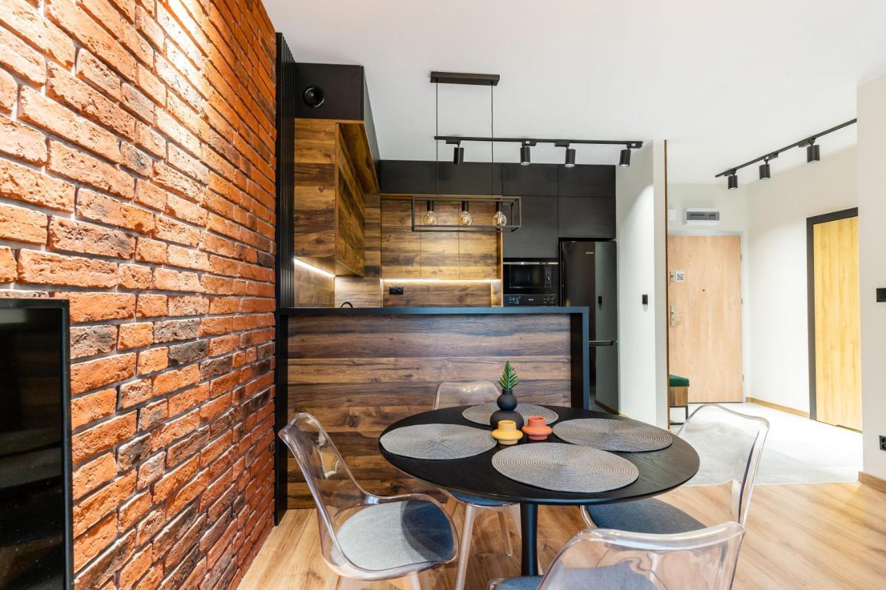 אילאווה Loft Apart - Loft Nad Rzeka, Centrum, Parking, Winda, Netflix מראה חיצוני תמונה